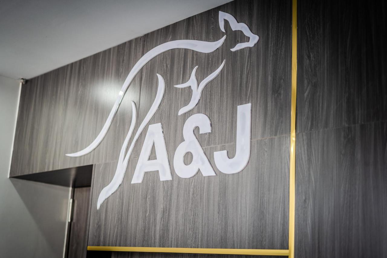 A&J Kampot Boutique Hotel Exterior photo