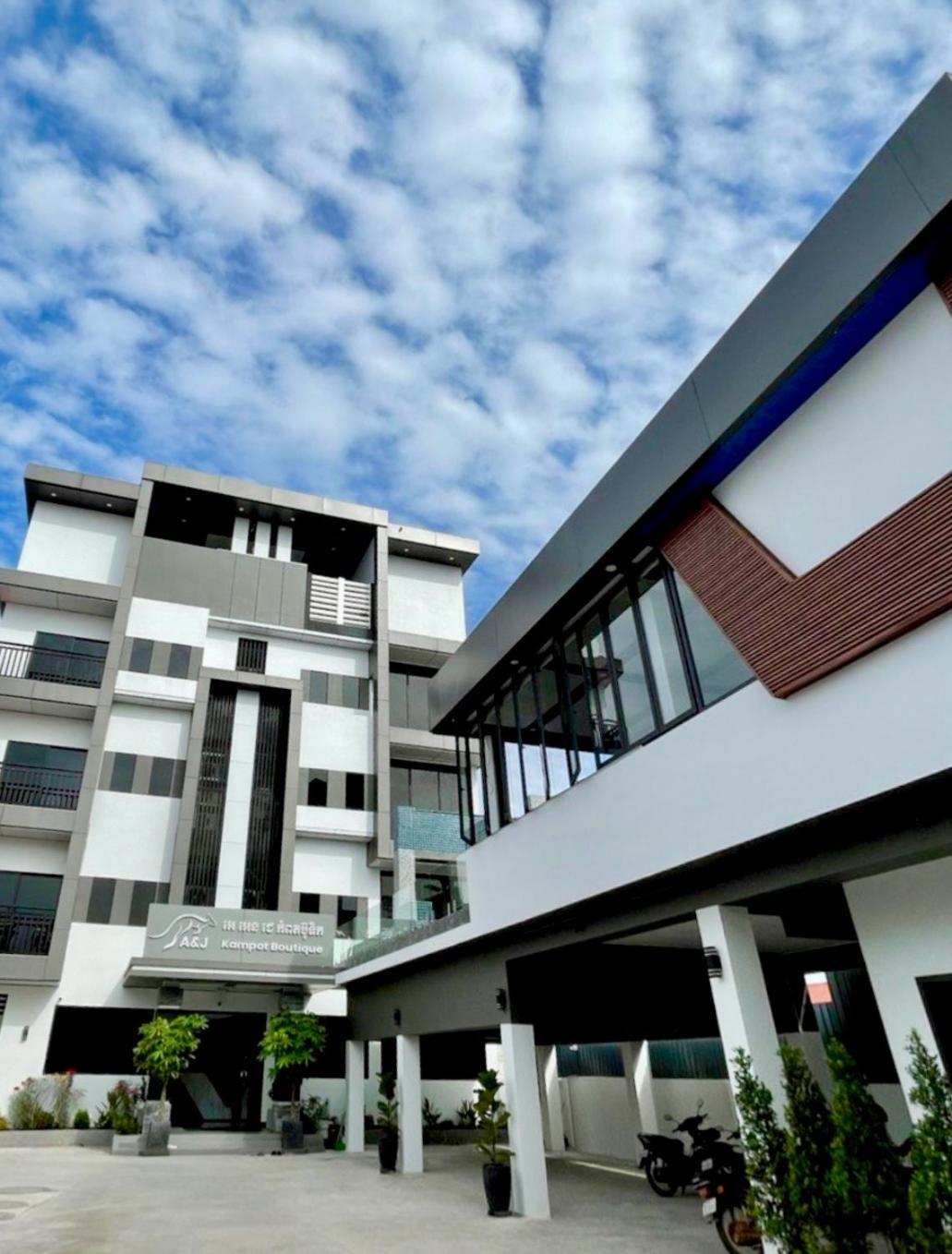 A&J Kampot Boutique Hotel Exterior photo